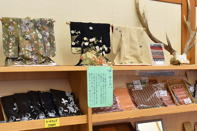 ハンドメイド作品・クラフト作品コーナー 南信州大鹿村 塩の里直売所 ハンドメイド作品・クラフト作品コーナー 南信州大鹿村 塩の里直売所